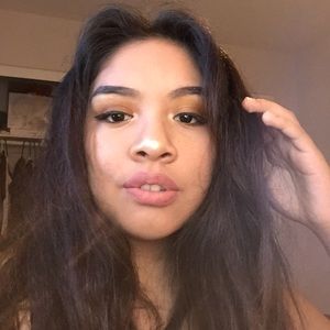 Meet your Posher, Stephany